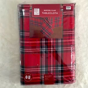 NIB Plaid Holiday Tablecloth - 60 x 120